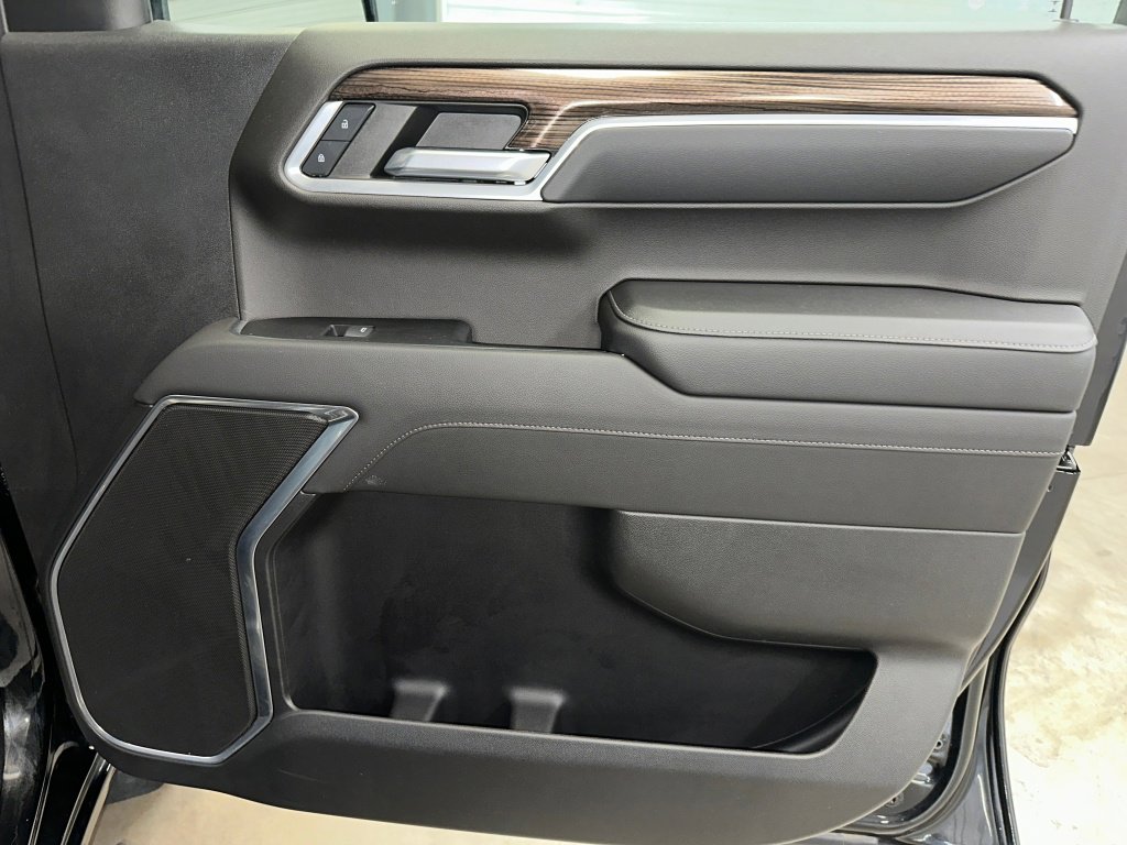 Certified 2022 Chevrolet Silverado 1500 RST w/ Redline Edition image 31