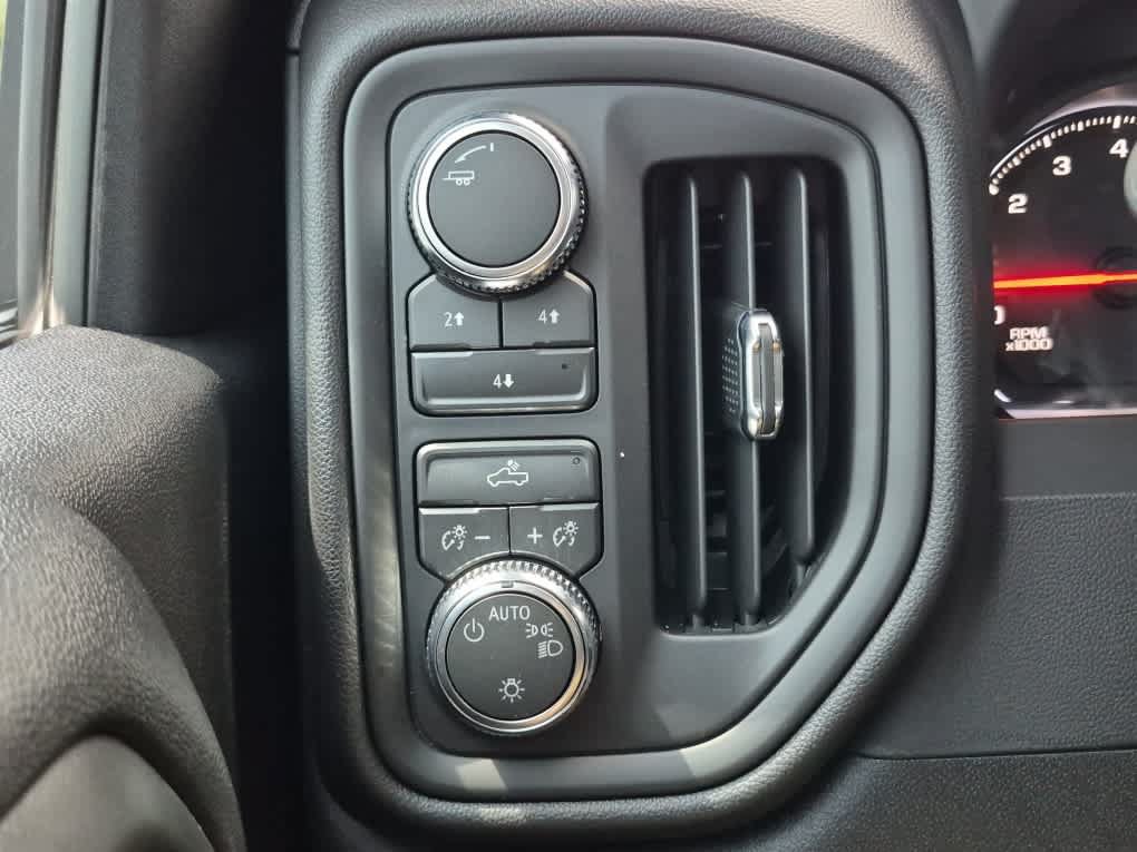Used 2026 GMC Sierra 2500 Pro AWD/4WD image 17