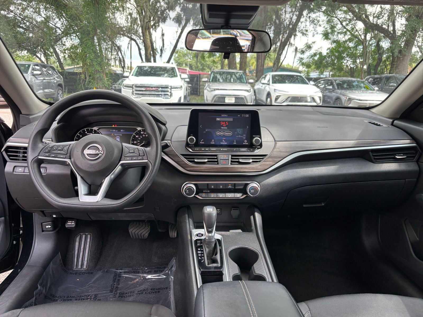 Used 2025 Nissan Altima 2.5 SV FWD image 33