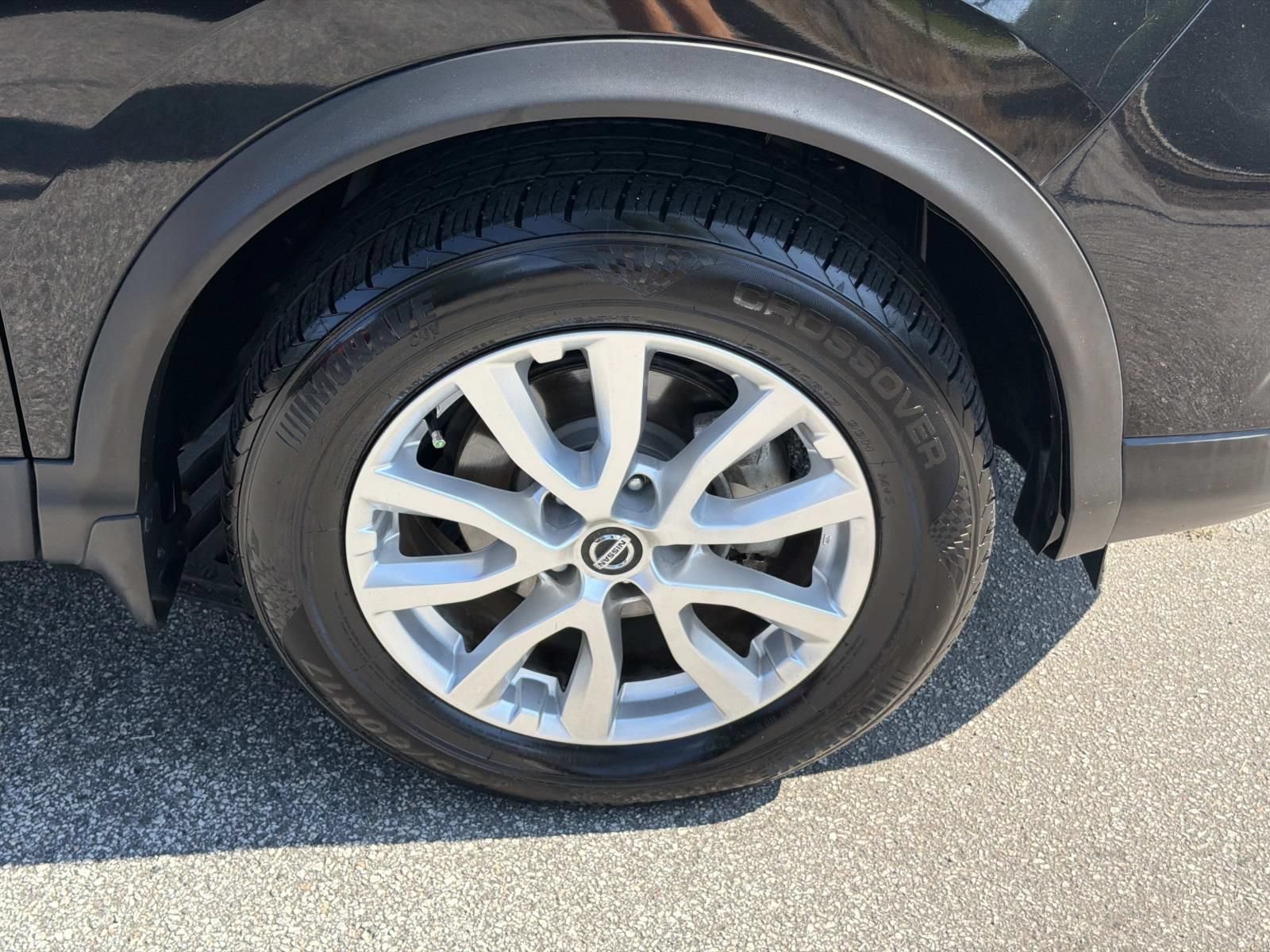 Used 2022 Nissan Rogue Sport S FWD image 12