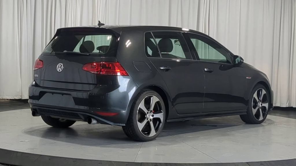 Used 2015 Volkswagen GTI S FWD image 10