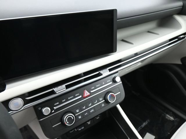 New 2026 Hyundai Tucson SE image 19