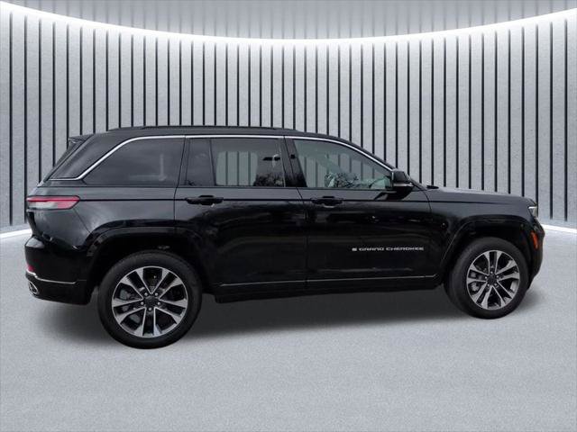 Certified 2024 Jeep Grand Cherokee Overland w/ Luxury Tech Group IV AWD/4WD image 5