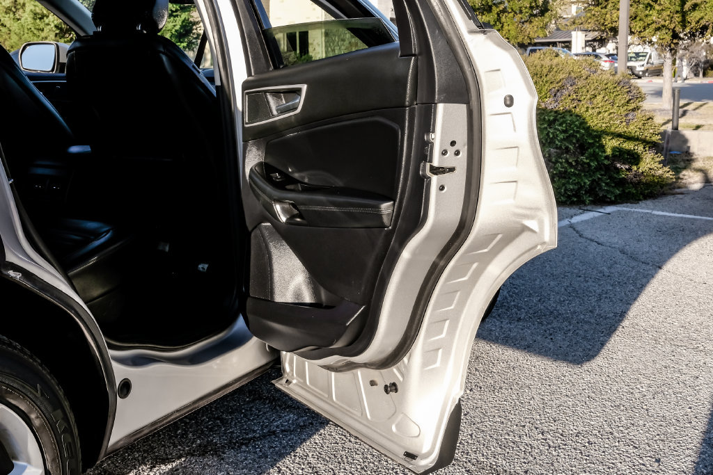 Used 2019 Ford Edge SEL w/ Equipment Group 201A FWD image 46