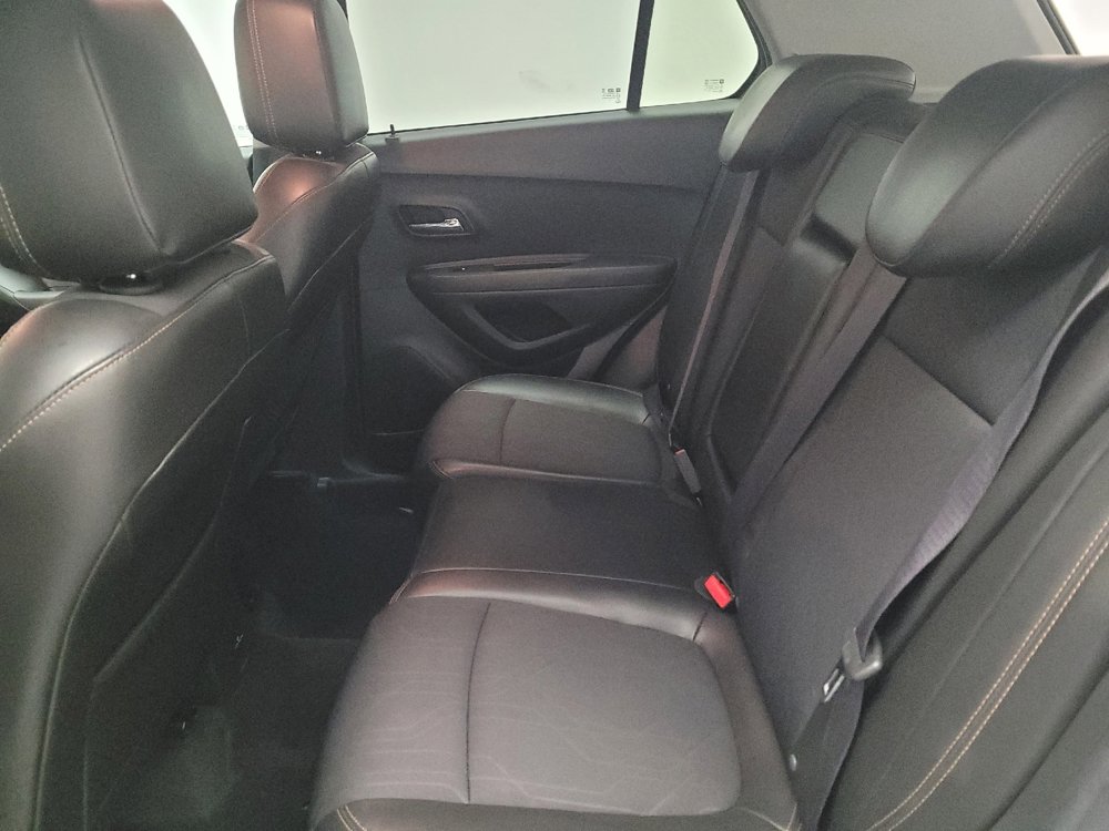 Used 2017 Chevrolet Trax LT w/ LT Convenience Package image 18