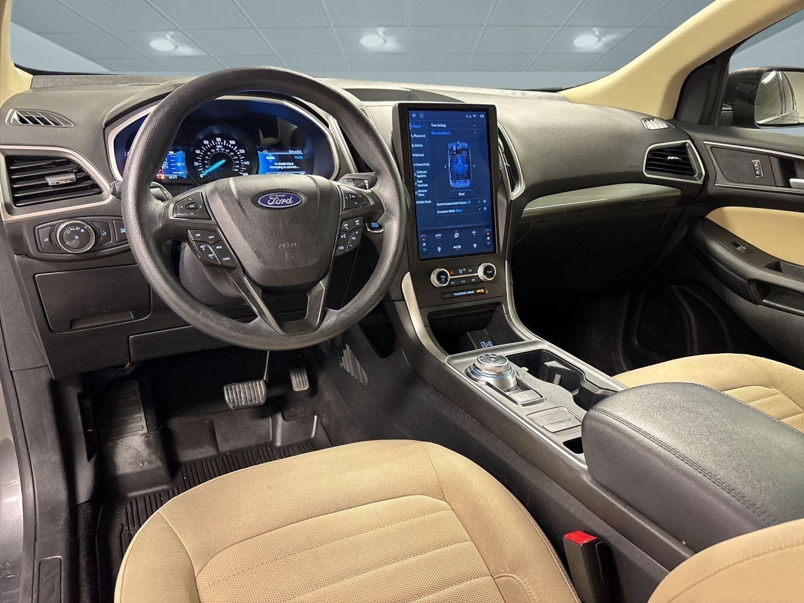 Used 2021 Ford Edge SE image 27