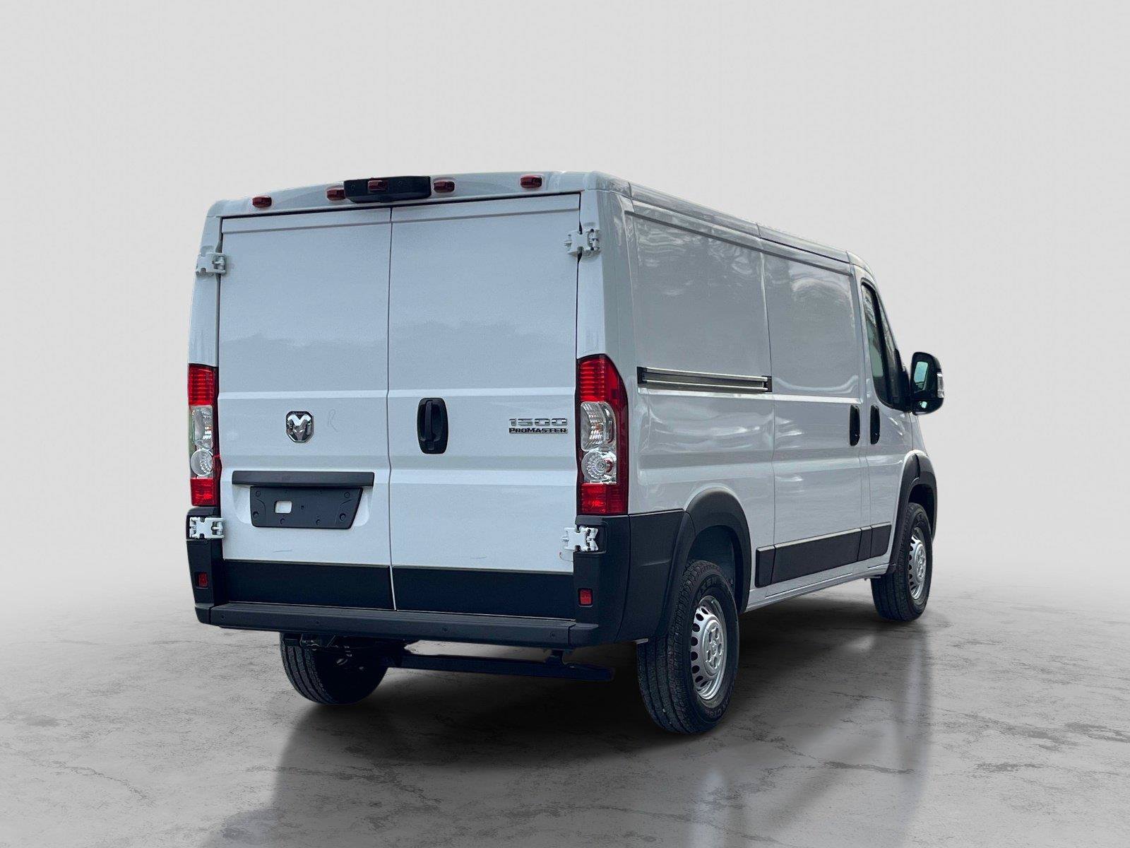 New 2026 RAM ProMaster 1500 w/ Storage Group FWD image 5