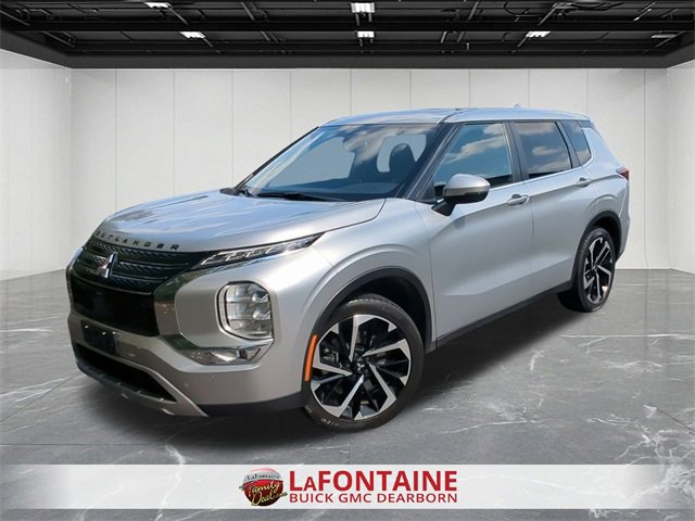 Used 2024 Mitsubishi Outlander SE