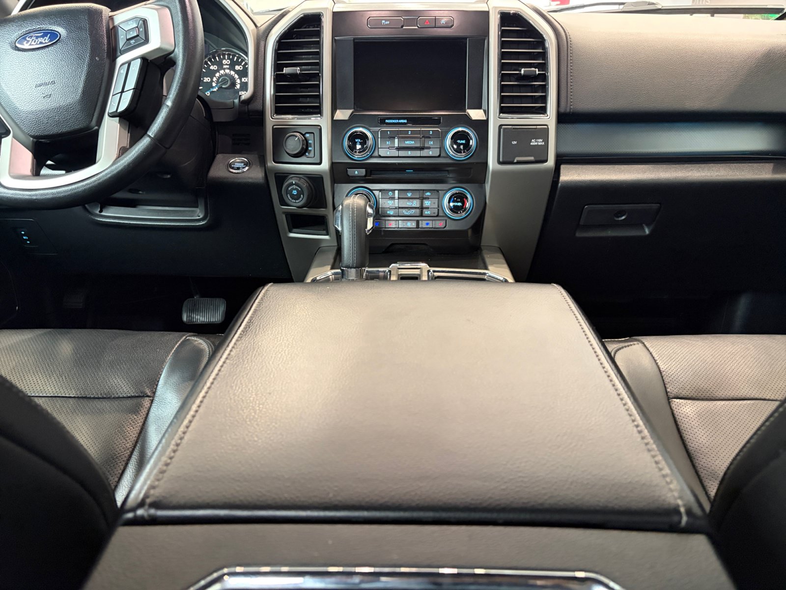 Used 2017 Ford F150 Lariat w/ Equipment Group 501A Mid AWD/4WD image 17