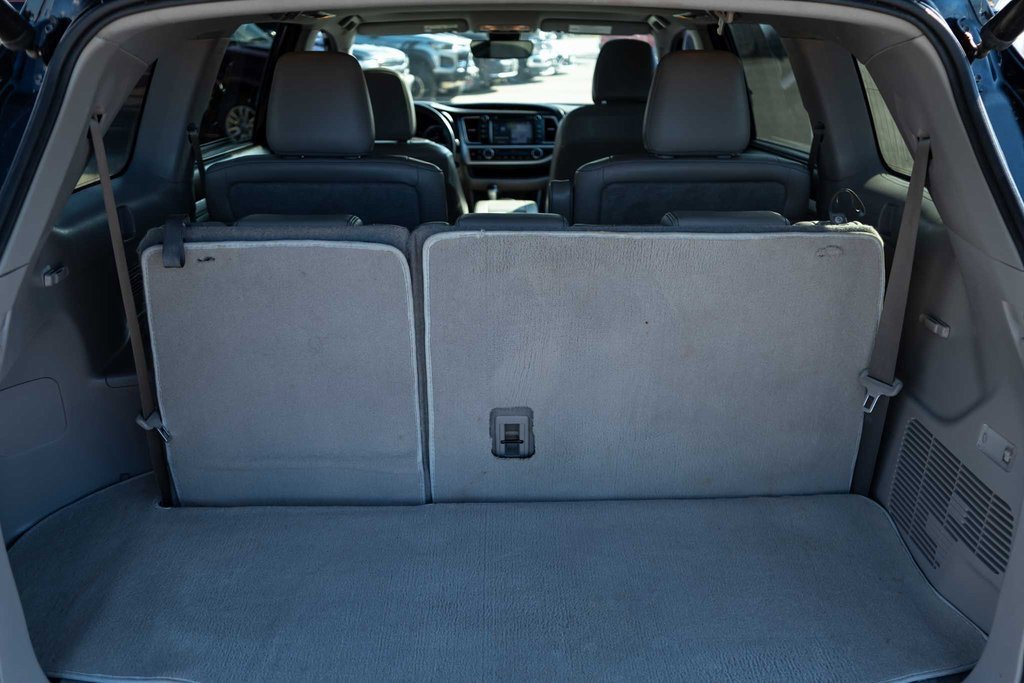 Used 2018 Toyota Highlander XLE image 8