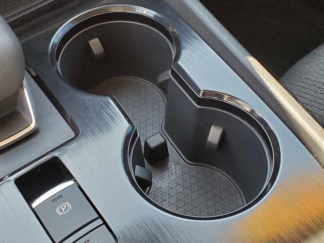 Certified 2025 Nissan Rogue SV image 26