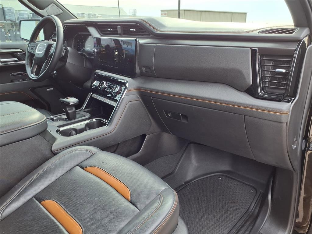 Used 2024 GMC Sierra 1500 AT4 w/ Technology Package image 28