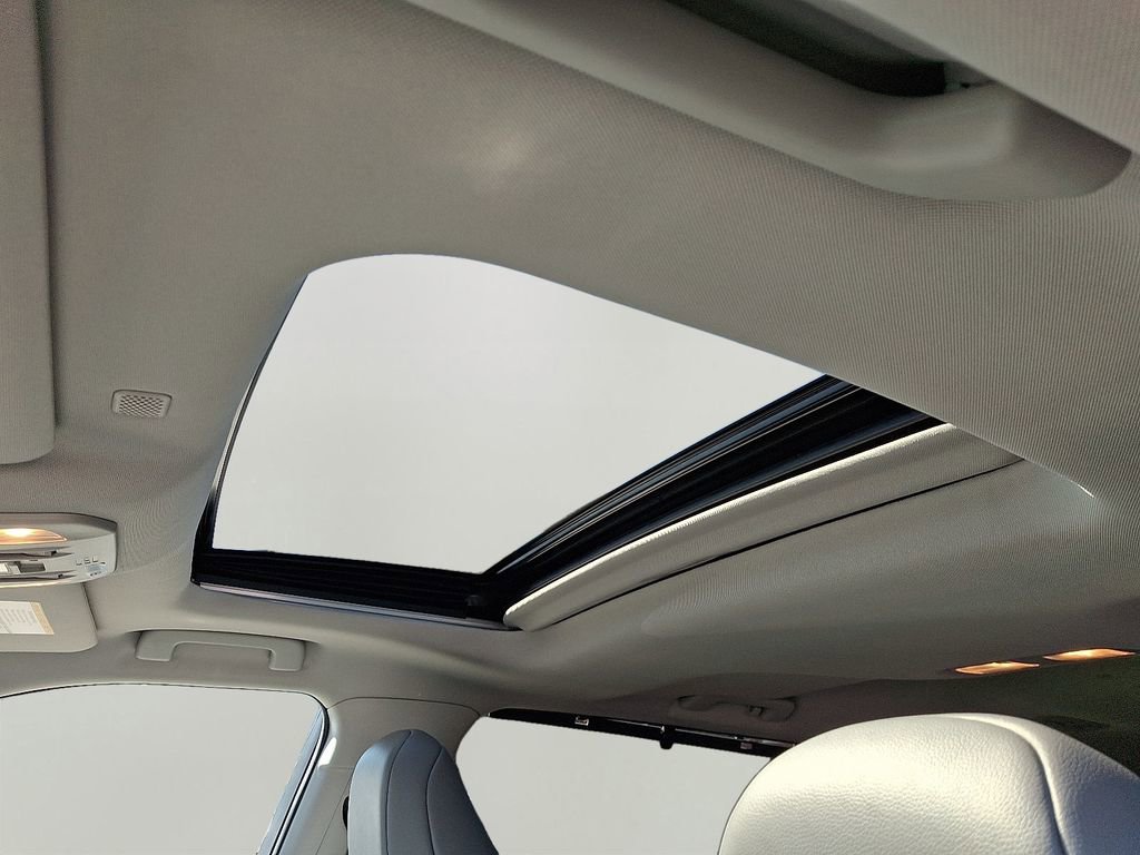 Used 2020 Toyota Highlander XLE image 15