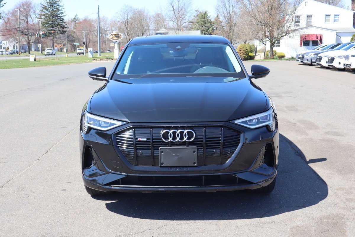 Used 2021 Audi e-tron Premium Plus w/ Premium Plus Package AWD/4WD image 2