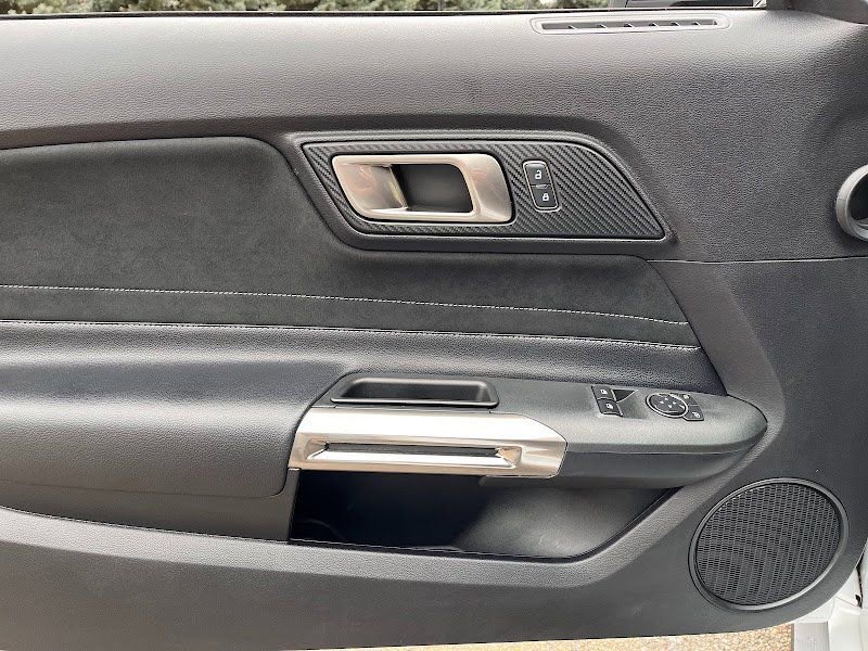 Used 2016 Ford Mustang Shelby GT350 w/ Technology Package image 6