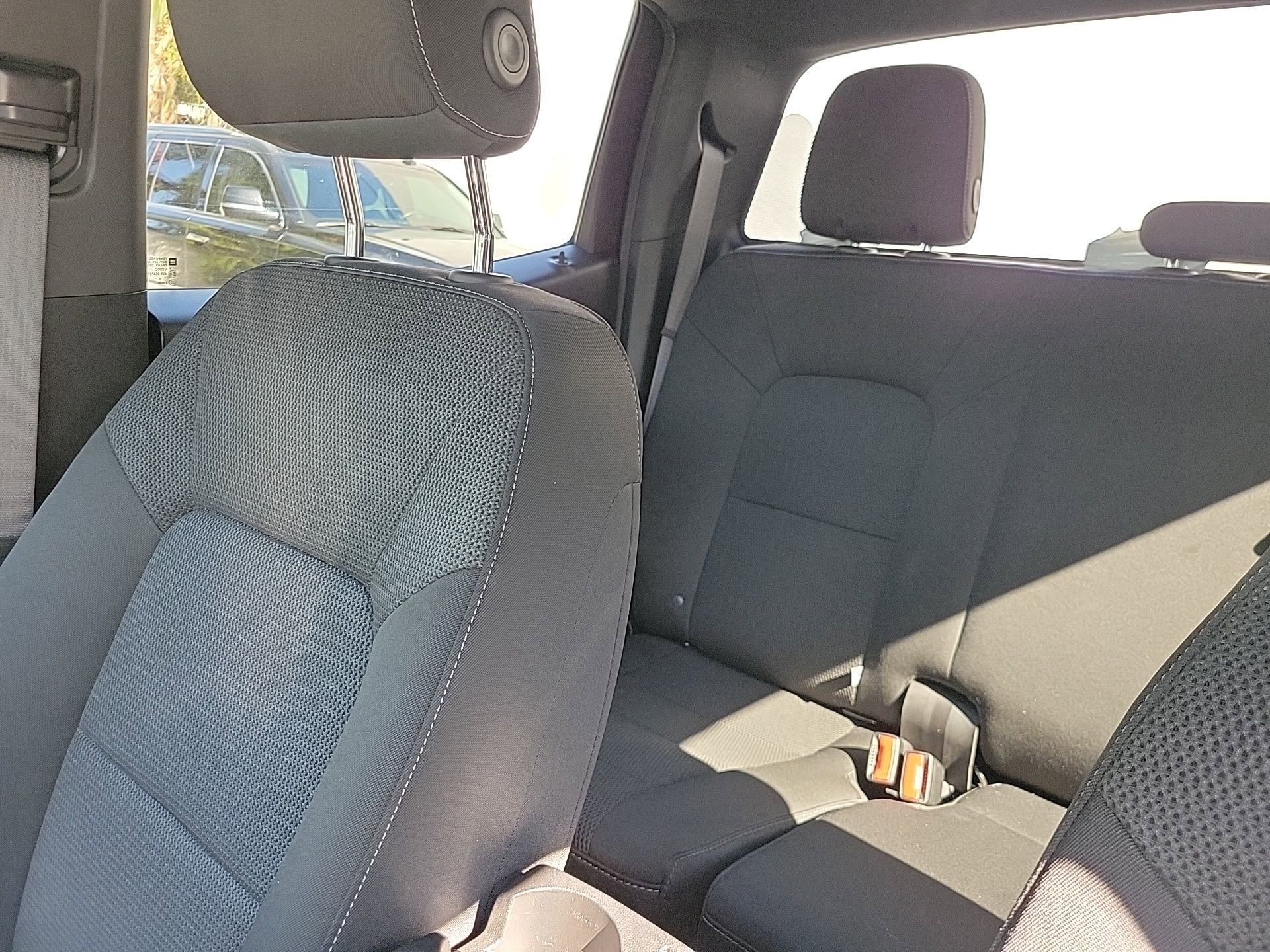 Used 2024 GMC Canyon Elevation image 25