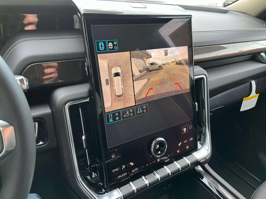 New 2026 GMC Yukon XL Elevation AWD/4WD image 30