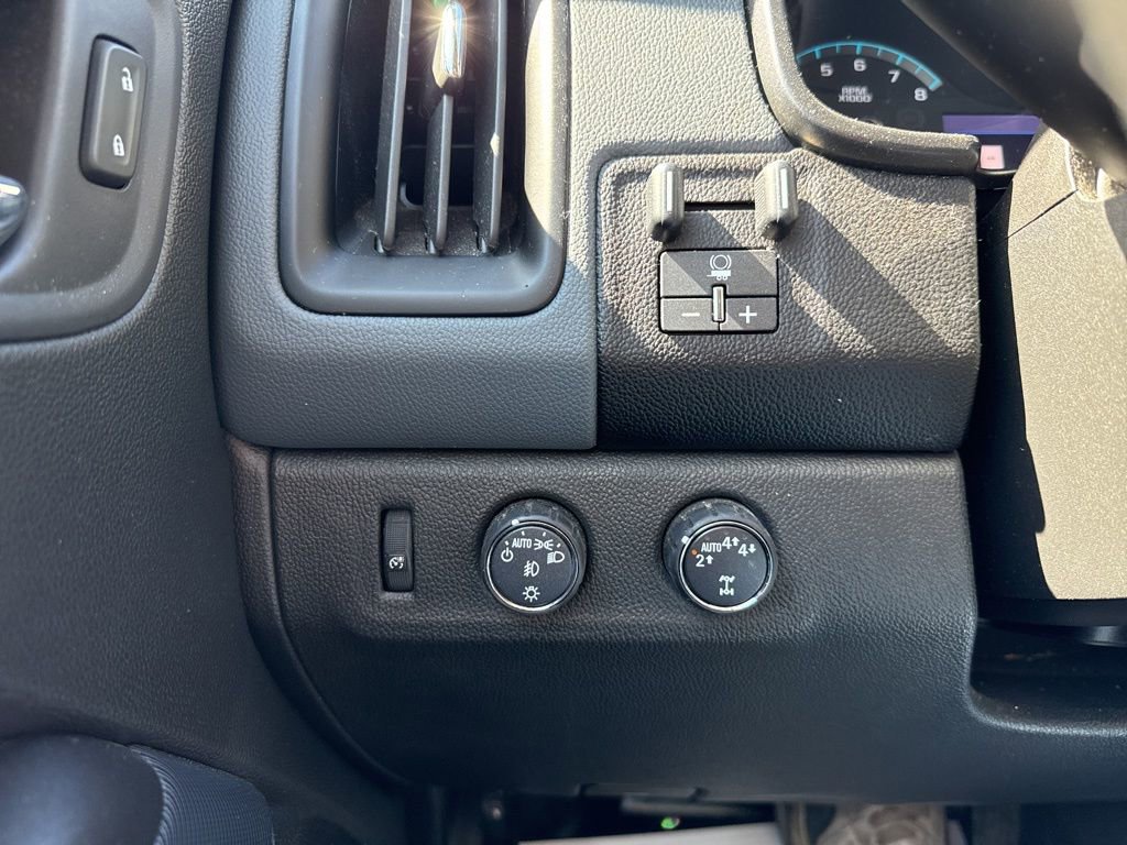 Used 2020 Chevrolet Colorado Z71 image 40
