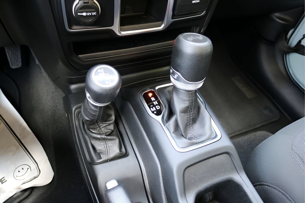 Used 2023 Jeep Wrangler Sport AWD/4WD image 22