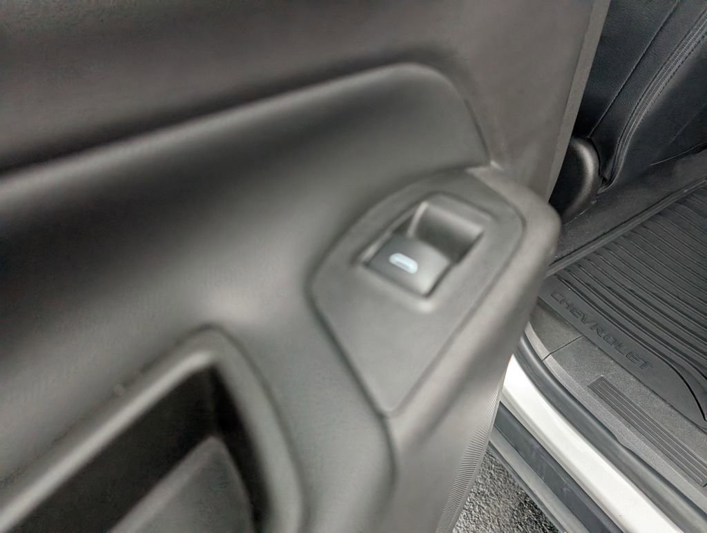 Used 2020 Chevrolet Equinox LT image 11