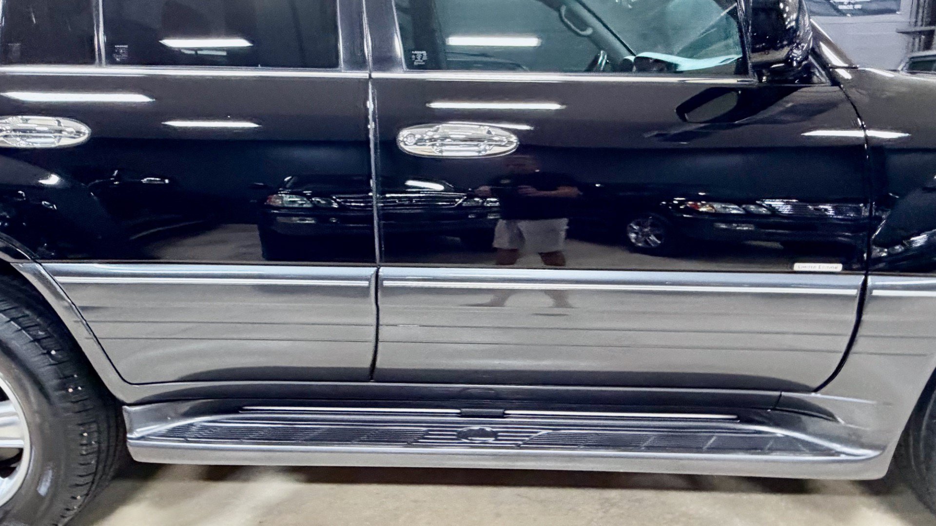 Used 2007 Lexus LX 470 4WD w/ Limited Edition image 9