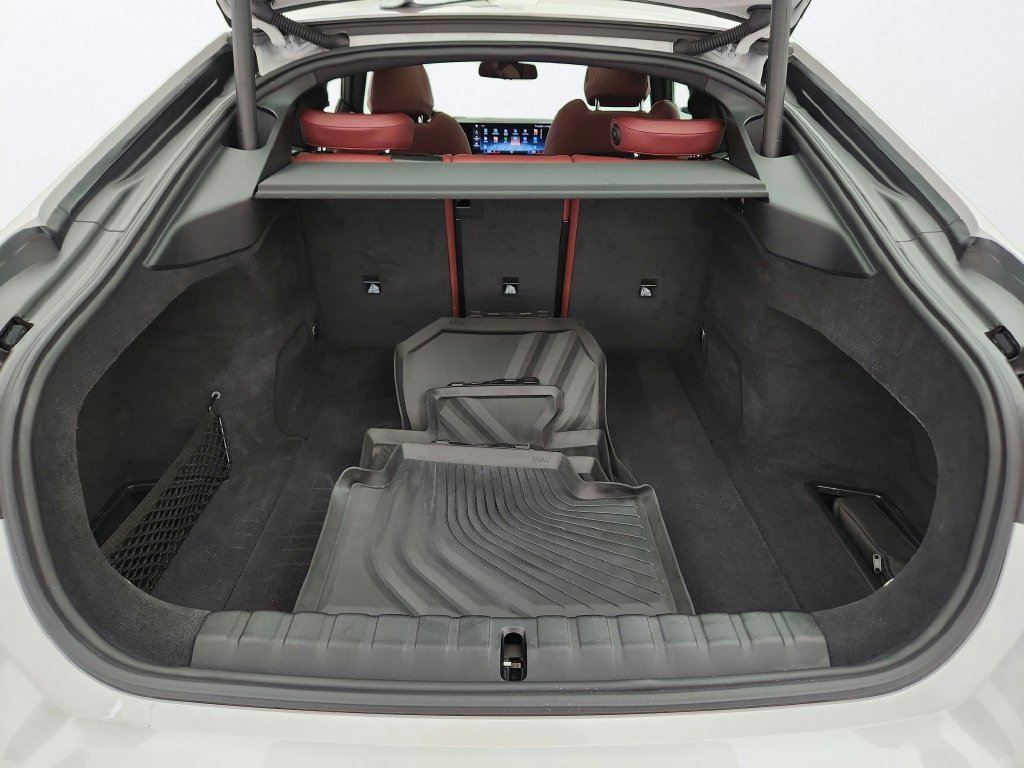 Used 2023 BMW i4 M50 w/ M Carbon Exterior Package AWD/4WD image 40