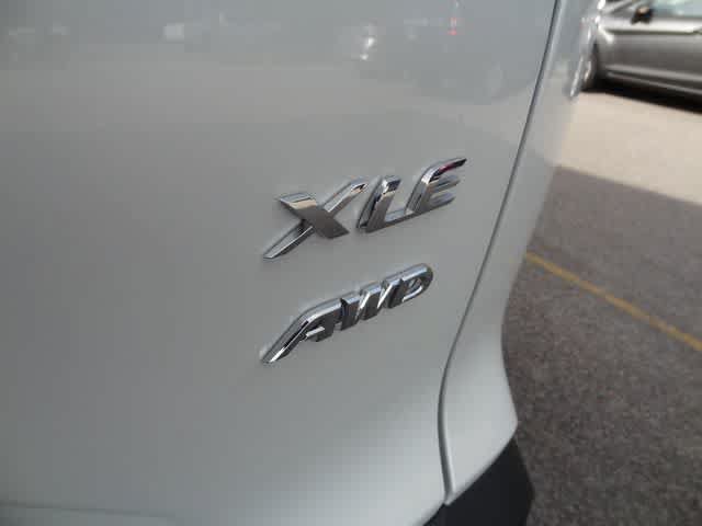 Used 2026 Toyota Corolla Cross XLE AWD/4WD image 40