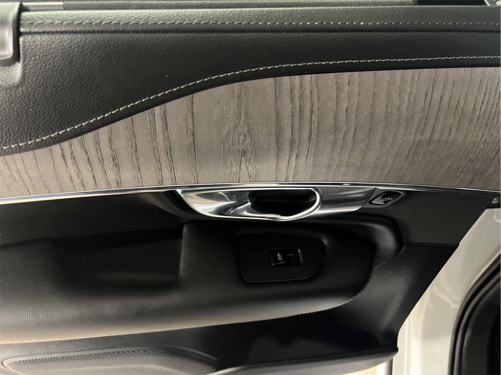 Used 2021 Volvo XC90 T6 Inscription image 19