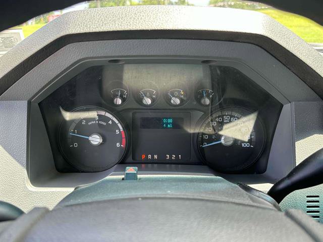 Used 2014 Ford F550 4x4 Regular Cab Super Duty image 15