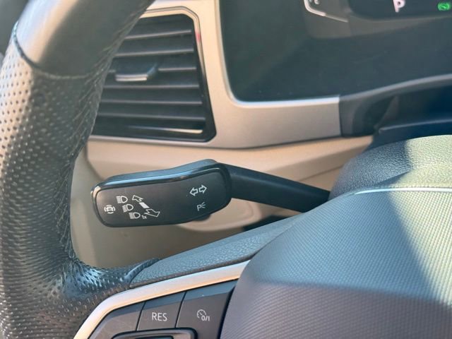 Used 2021 Volkswagen Atlas SEL R-Line image 27