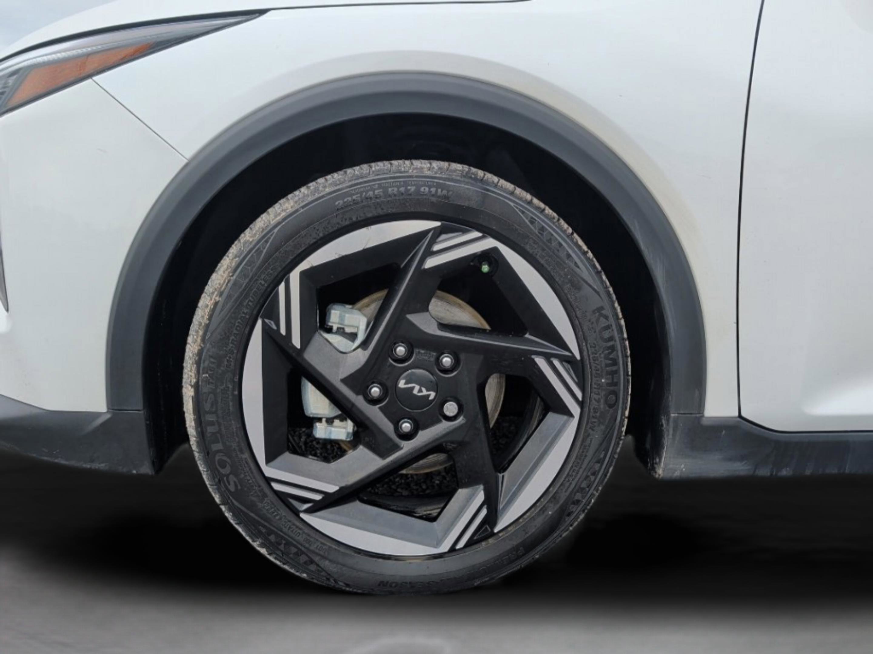 Used 2025 Kia K4 EX image 7