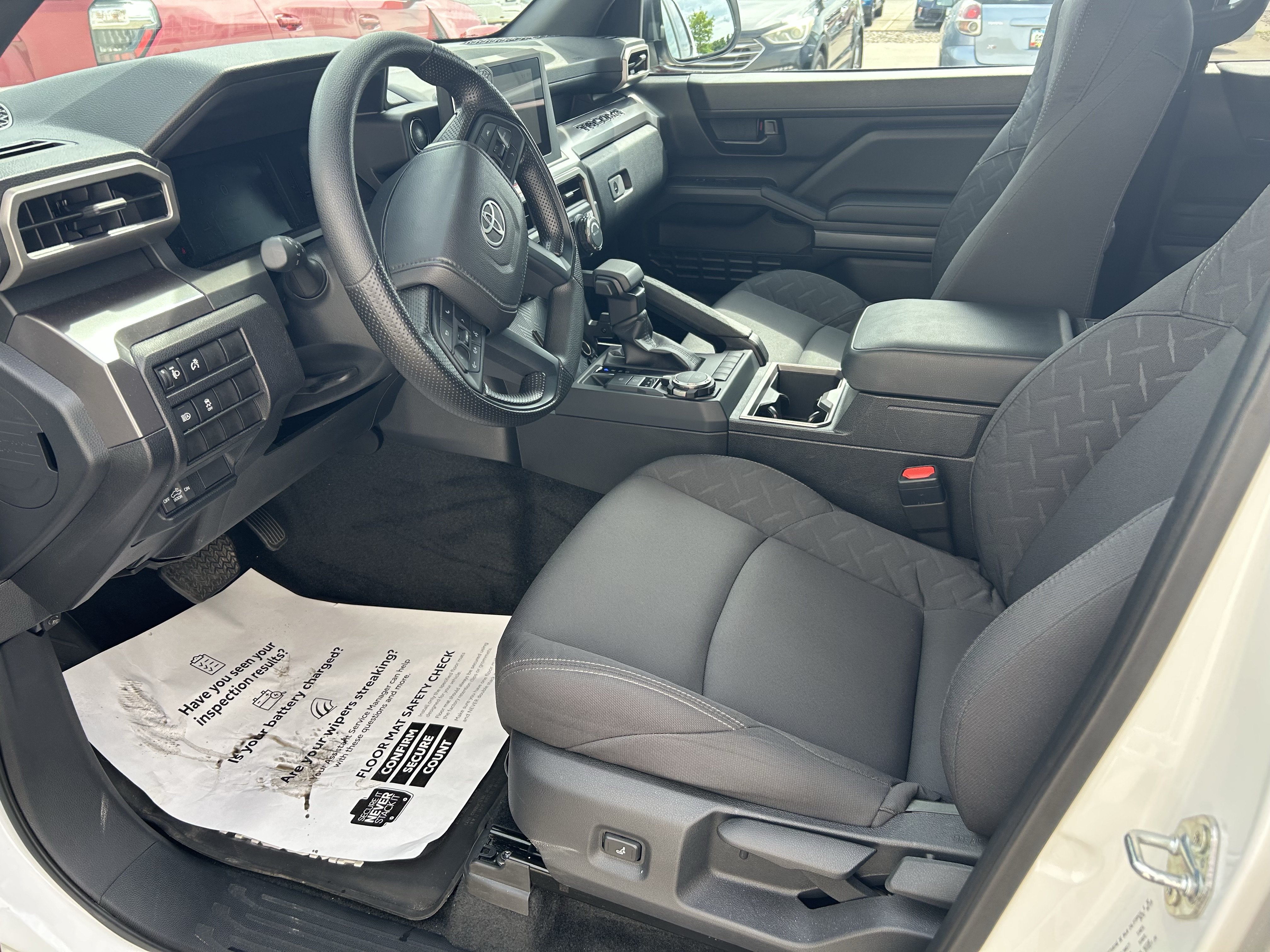 Certified 2025 Toyota Tacoma SR5 AWD/4WD image 13