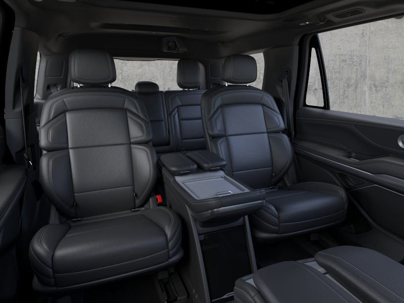 New 2026 Lincoln Navigator Reserve w/ Jet Appearance Package image 11