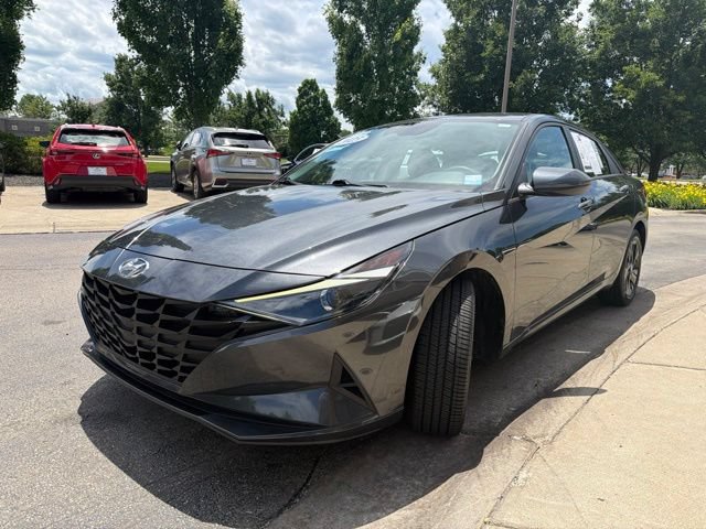 Used 2023 Hyundai Elantra SEL FWD image 3