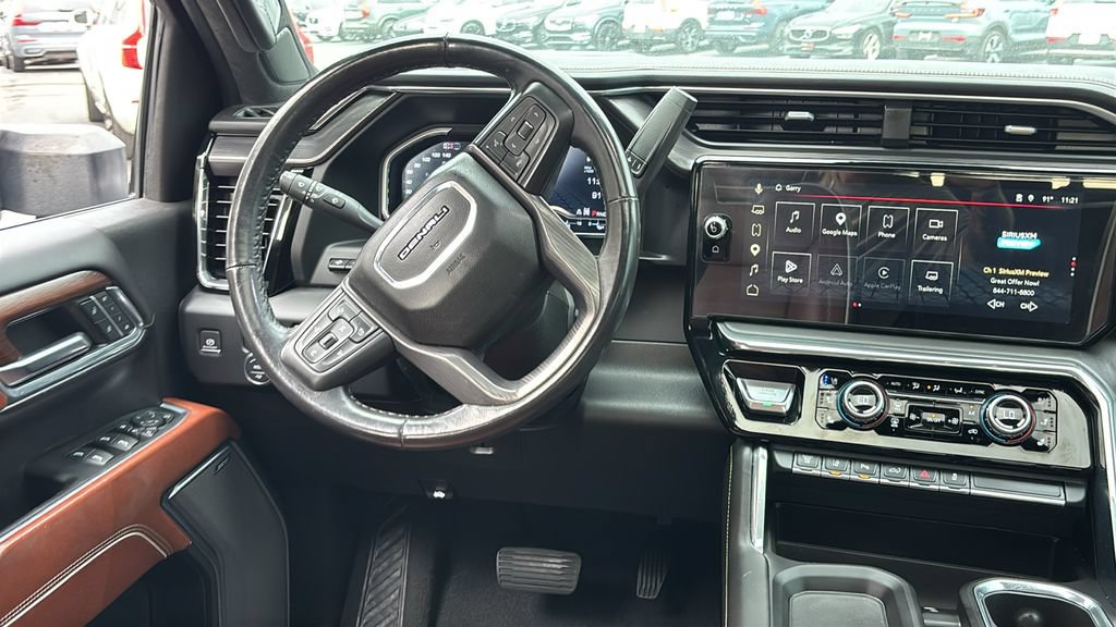 Used 2024 GMC Sierra 3500 Denali Ultimate AWD/4WD image 6