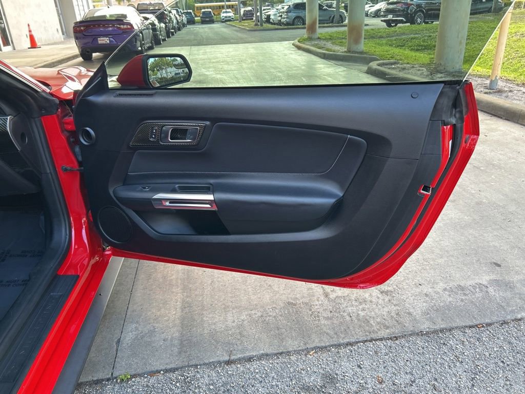 Used 2020 Ford Mustang GT image 33