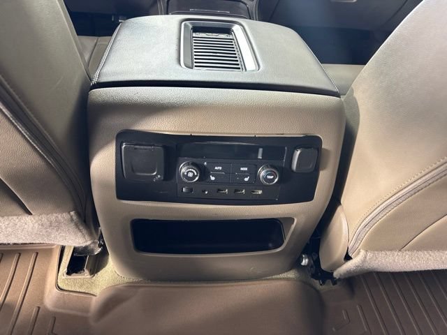 Used 2018 Chevrolet Tahoe Premier AWD/4WD image 17