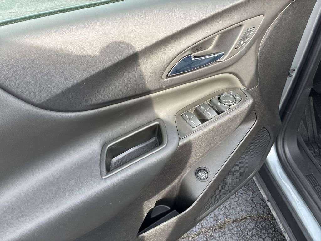 Used 2024 Chevrolet Equinox LT w/ LPO, Floor Liner Package FWD image 13