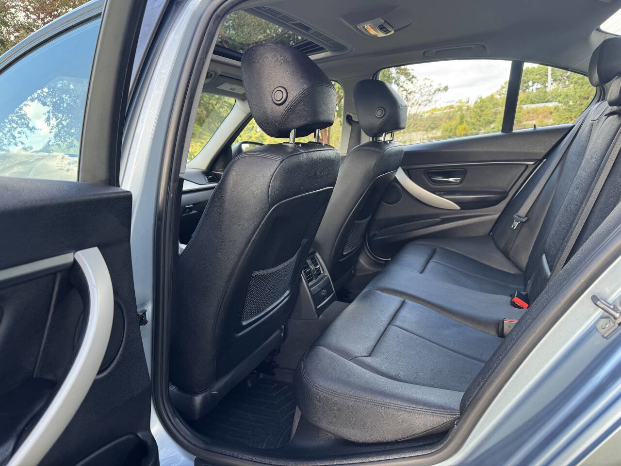 Used 2014 BMW 320i xDrive Sedan image 14