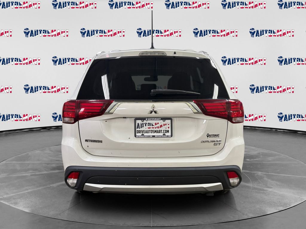 Used 2016 Mitsubishi Outlander GT image 4