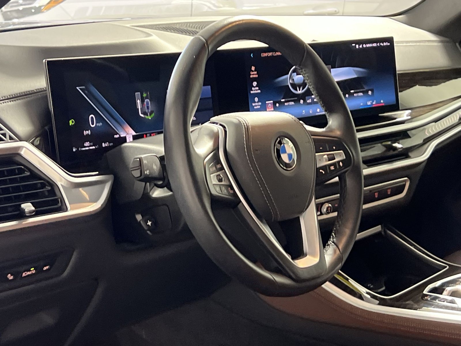 Used 2024 BMW X5 xDrive40i AWD/4WD image 16