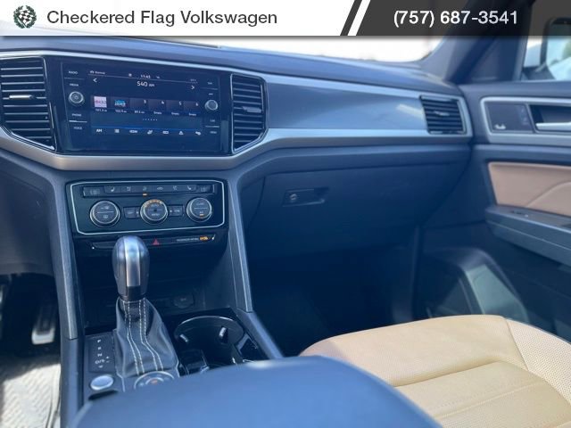 Used 2023 Volkswagen Atlas Cross Sport SEL Premium R-Line image 31