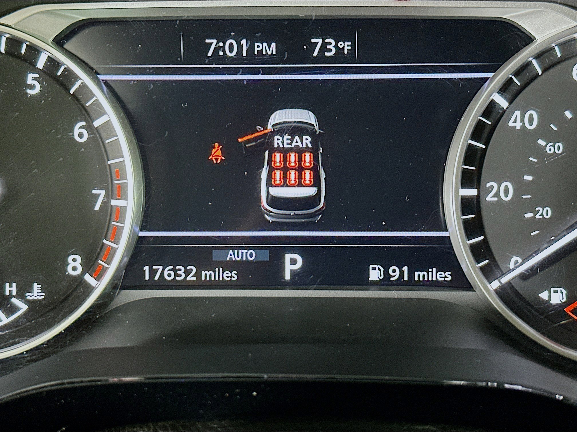 Used 2024 Nissan Pathfinder SV image 17