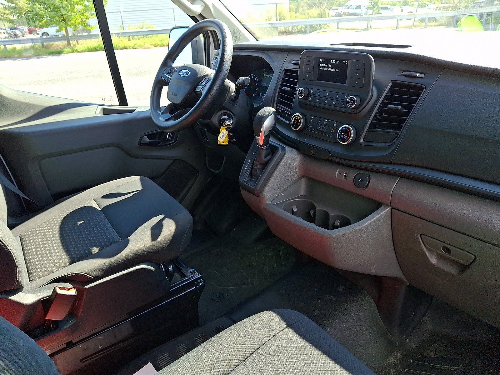 Used 2025 Ford Transit 250 Low Roof w/ Exterior Upgrade Package RWD image 12
