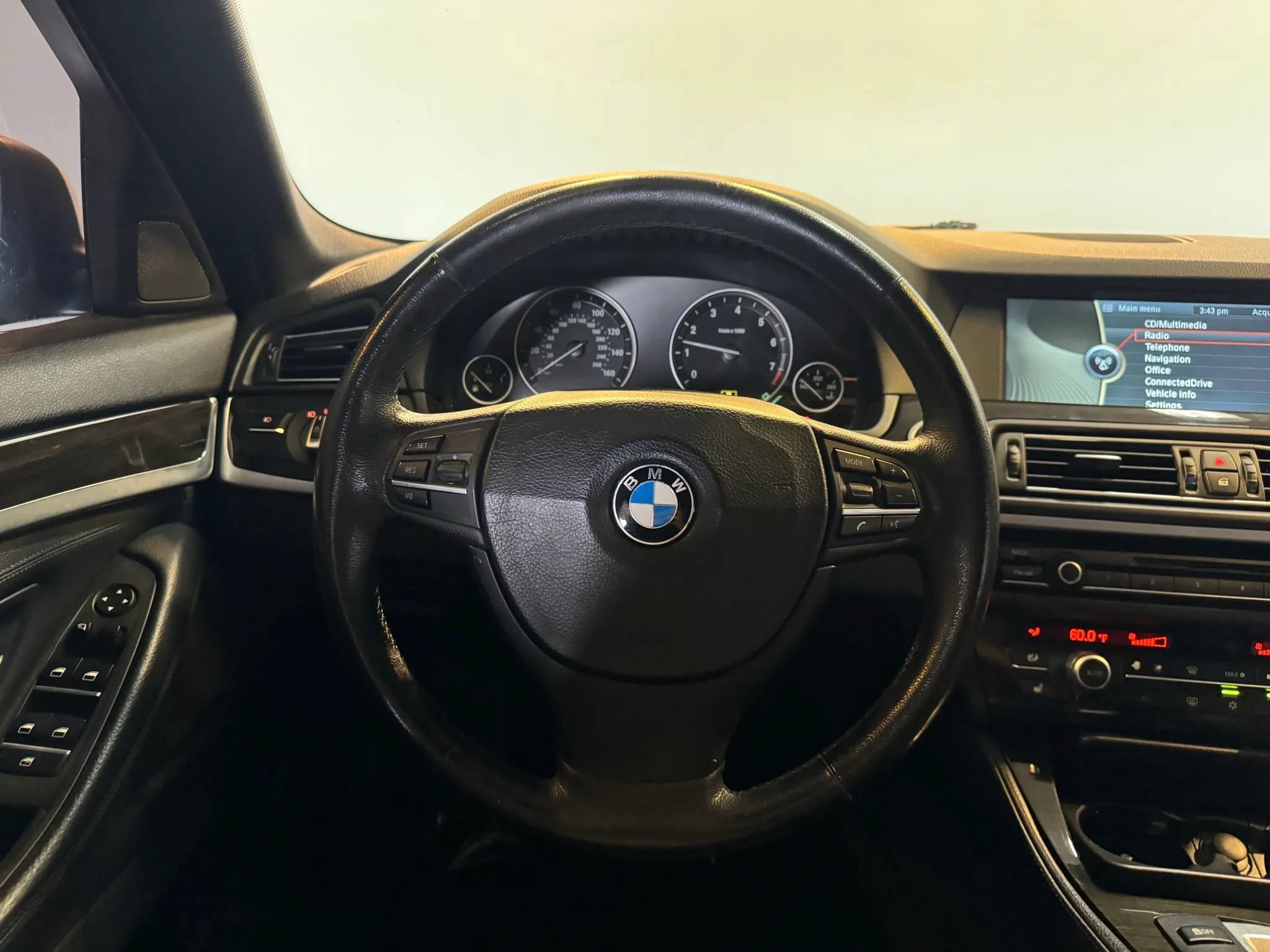 Used 2011 BMW 528i Sedan RWD image 11