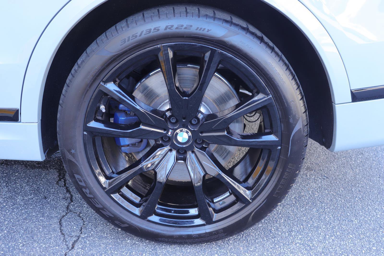 Used 2025 BMW X7 M60i image 46