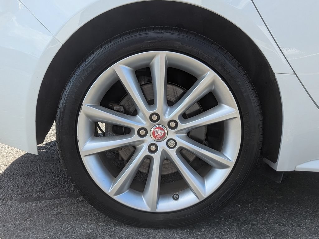Used 2016 Jaguar XF R-Sport AWD/4WD image 58