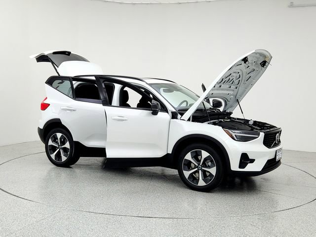 New 2026 Volvo XC40 B5 Plus w/ Protection Package Premier image 10