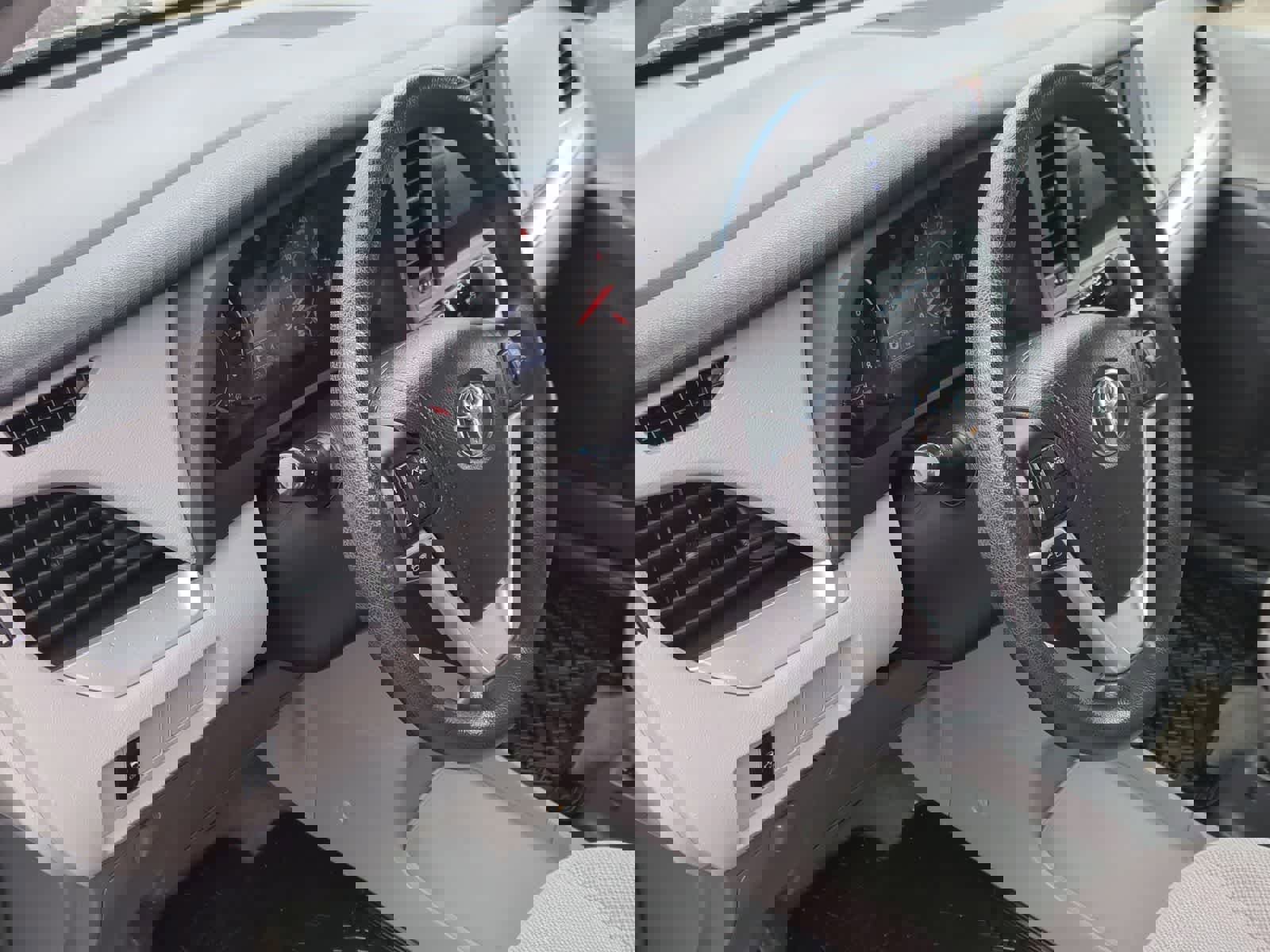 Used 2016 Toyota Sienna L image 10