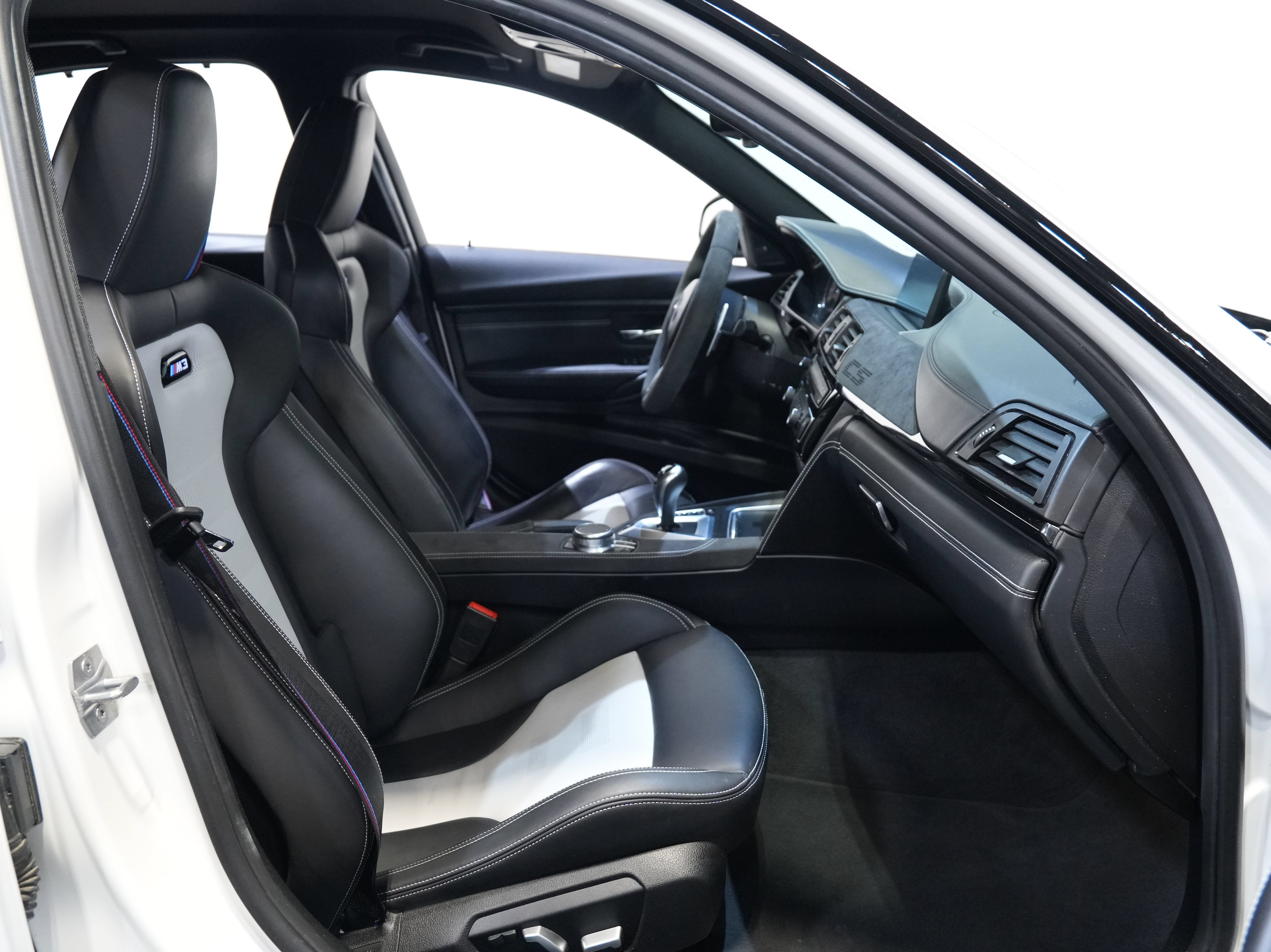 Used 2018 BMW M3 CS w/ Executive Package RWD image 35